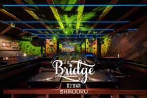 brige_shinjuku_wlogo brige_shinjuku_wlogo